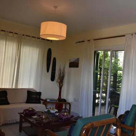 Σπίτι διακοπών Cozy House With Swimming Pool And 100m To Sea! Λάρνακα