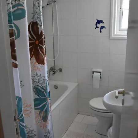 Cozy House With Swimming Pool And 100m To Sea! Larnaca