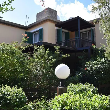 Cozy House With Swimming Pool And 100m To Sea! Larnaca